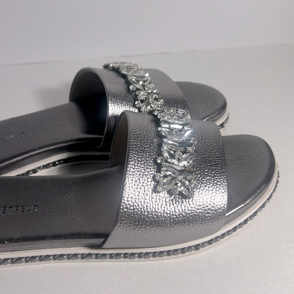 KARL LAGERFELD Women's Silver Metallic Bijou Rhinestone Slide Sandals SZ 8.5 - Picture 2 of 6
